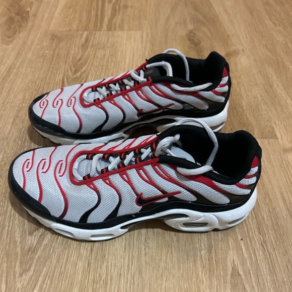 Nike Air Max Kids Sneakers - Red and White - Picture 4 of 4